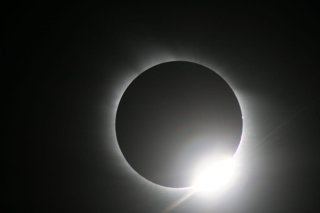 Egypt Eclipse Tour - The Eclipse and its diamond ring